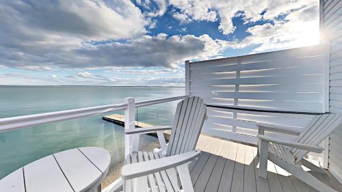 Put-in-Bay Waterfront Condo #209 - main image