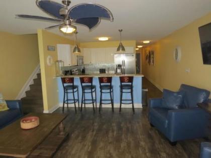 Put-in-Bay Waterfront Condo #208 - image 5