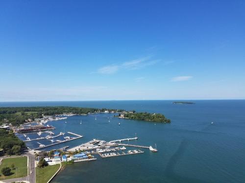 Put-in-Bay Waterfront Condo #103 - image 2