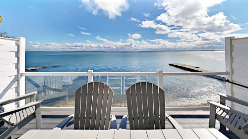 Put-In-Bay Waterfront Condo #108 - main image