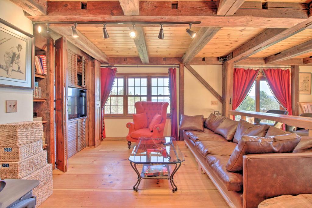 Timeless Red Sox Retreat with Scenic Mountain Views! - image 3