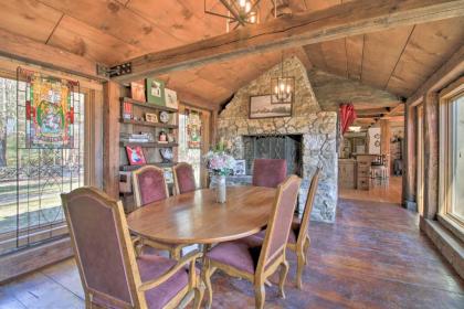 Timeless Red Sox Retreat with Scenic Mountain Views! - image 4