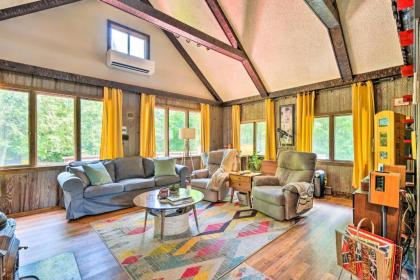 Vibrant Putney Cabin with Fire Pit Hike and Ski Putney