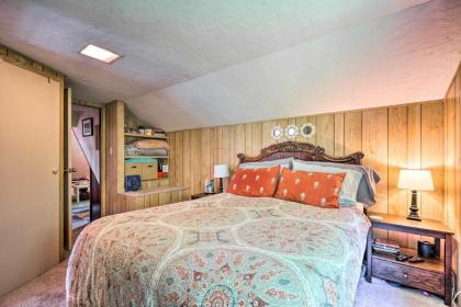 Vibrant Putney Cabin with Fire Pit Hike and Ski! - image 15