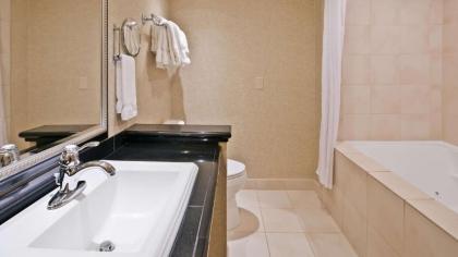 Best Western Premier Plaza Hotel and Conference Center - image 10