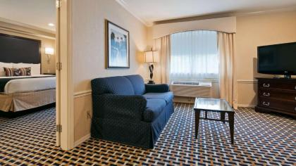 Best Western Premier Plaza Hotel and Conference Center - image 5