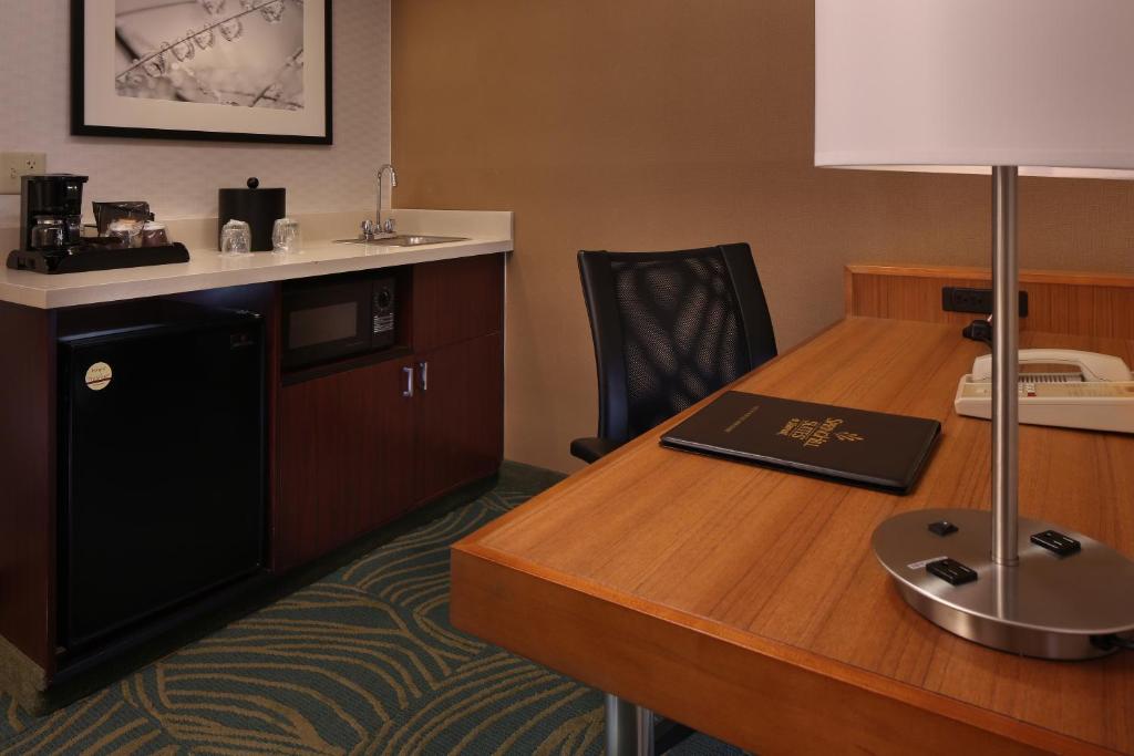 SpringHill Suites by Marriott Waterford / Mystic - image 2