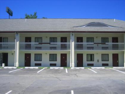 Days Inn by Wyndham Queensbury/Lake George - image 11