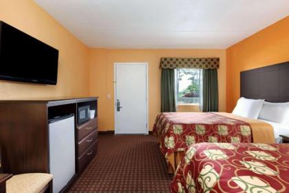 Days Inn by Wyndham Queensbury/Lake George - image 3