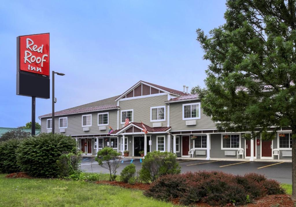 Red Roof Inn Glens Falls - Lake George - main image