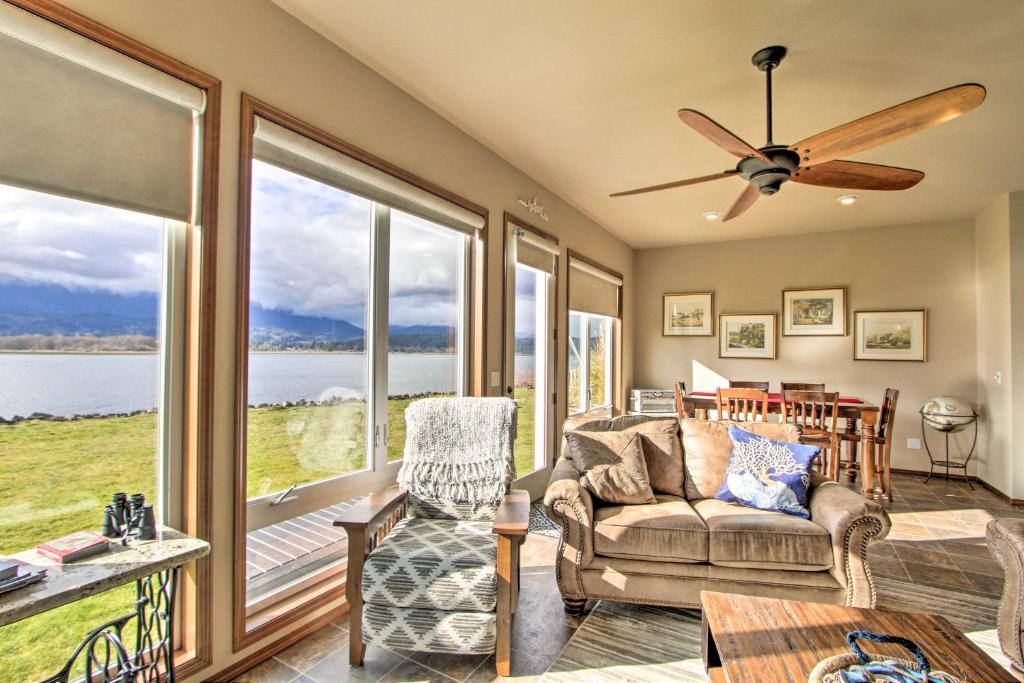 Bayside Home - 6 Miles to Olympic National Forest! - image 3