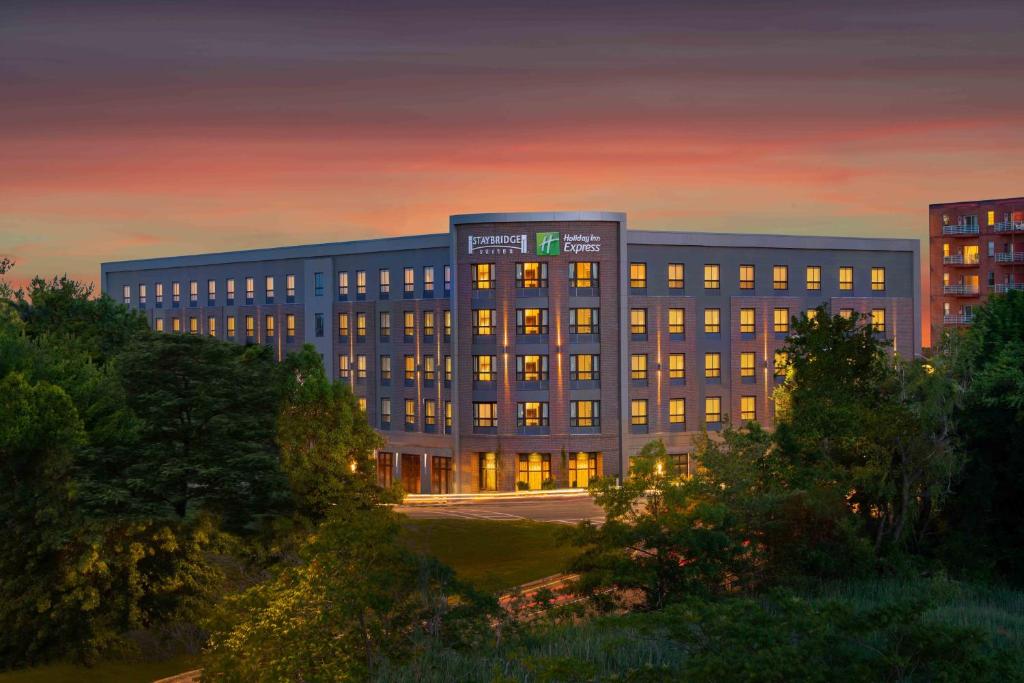 Staybridge Suites - Quincy an IHG Hotel - main image