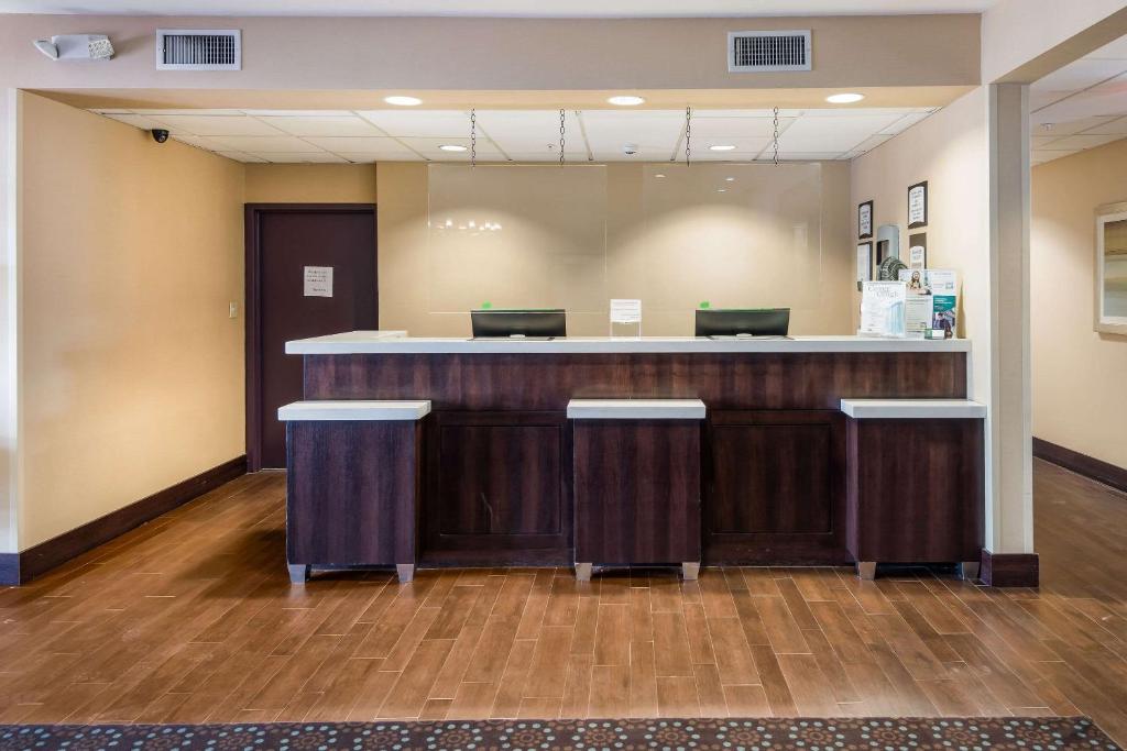 Quality Inn & Suites Quincy - Downtown - image 7