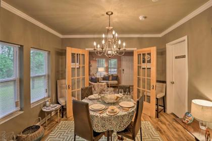 Renovated Home with Screened-In Patio on Hwy 90 - image 7