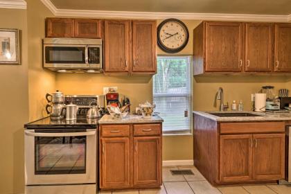 Renovated Home with Screened-In Patio on Hwy 90 - image 9