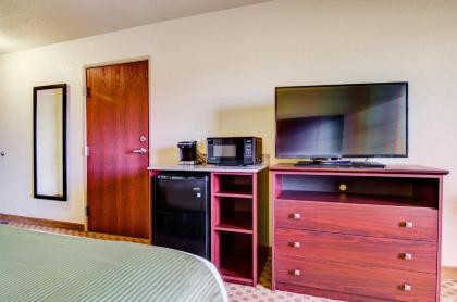 Castle Rock Inn & Suites - Quinter - image 11