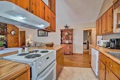 Family Cabin Near Hiking with On-Site Pond Deck - image 11