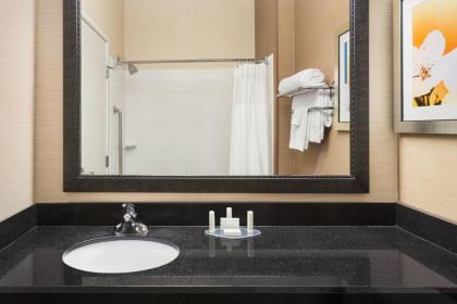 Fairfield Inn Racine - image 14