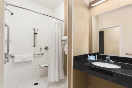 Fairfield Inn Racine - image 2