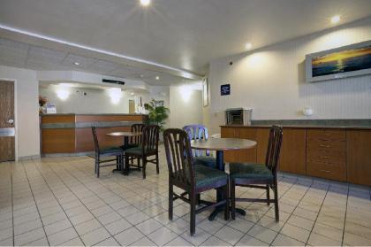 Americas Best Value Inn & Suites Racine - image 14