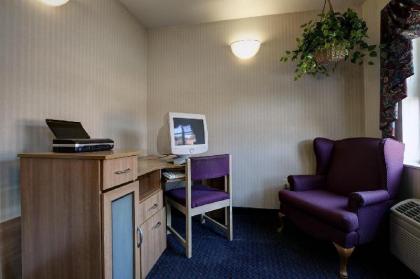 Americas Best Value Inn & Suites Racine - image 8