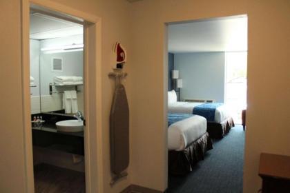 Travelodge by Wyndham Water's Edge Hotel - Racine - image 10