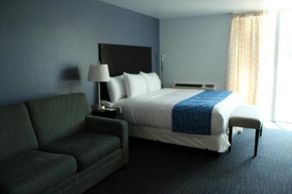 Travelodge by Wyndham Water's Edge Hotel - Racine - image 13