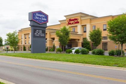 Hampton Inn & Suites Radcliff/Fort Knox - image 2