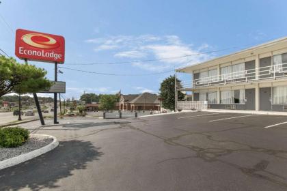 Econo Lodge Fort Knox - image 7