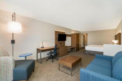 Holiday Inn Express Radcliff Fort Knox an IHG Hotel - image 8