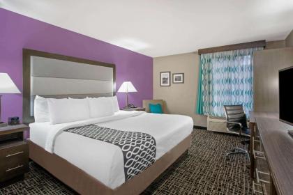 La Quinta Inn by Wyndham Radford - image 12