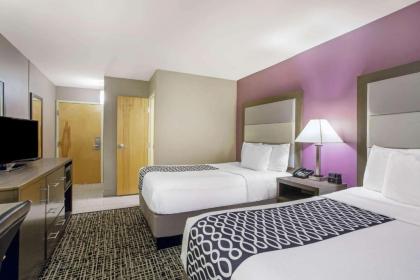 La Quinta Inn by Wyndham Radford - image 7