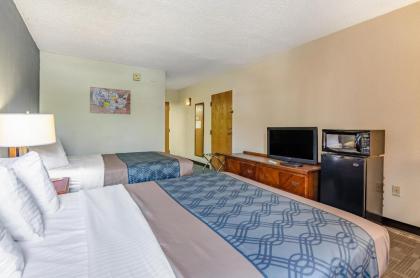 Econo Lodge Inn & Suites Radford-Blacksburg Area - image 7