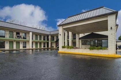 Quality Inn Raeford - image 1