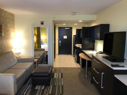 Home2 Suites by Hilton Rahway - image 4