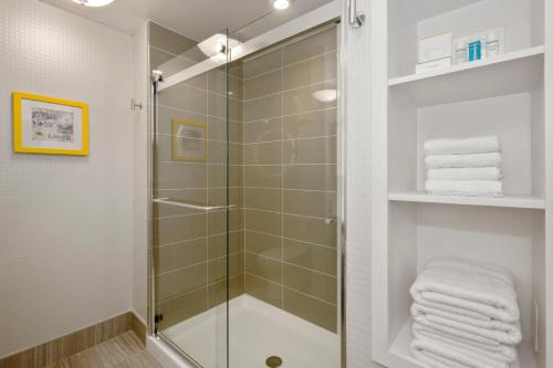 Hampton Inn & Suites Raleigh-Durham Airport-Brier Creek - image 3