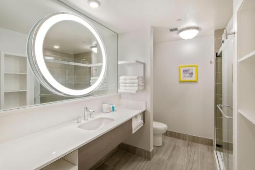 Hampton Inn & Suites Raleigh-Durham Airport-Brier Creek - image 5