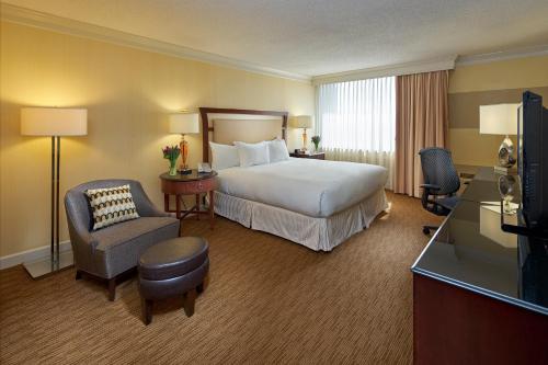 Hilton Raleigh North Hills - image 3