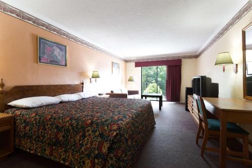 Days Inn by Wyndham Raleigh South - image 3