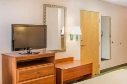 Quality Inn Raleigh near Walnut Creek Amphitheatre - image 3