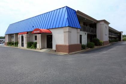 Americas Best Value Inn North Capital - image 2