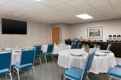 Four Points by Sheraton Raleigh Arena - image 3