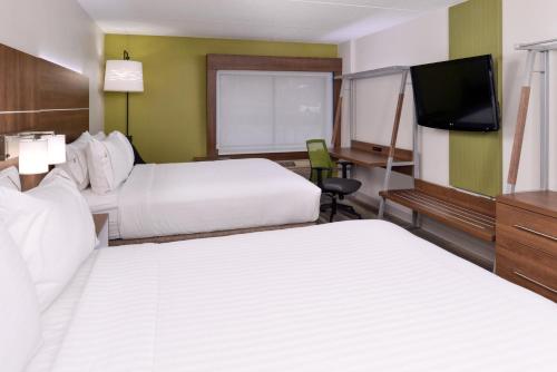 Holiday Inn Express & Suites Raleigh NE - Medical Ctr Area an IHG Hotel - image 3