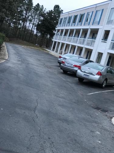 Motel 6-Raleigh NC - North - image 2