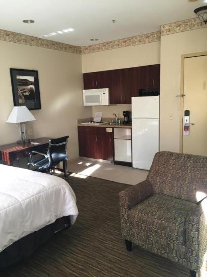 Hawthorn Suites by Wyndham Rancho Cordova/Folsom - image 6