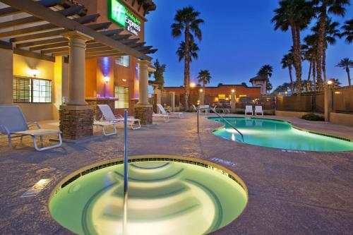 Holiday Inn Express & Suites Rancho Mirage an IHG Hotel - image 5