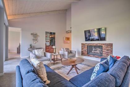 Quiet Country Club Condo with Golf Course Views - image 2