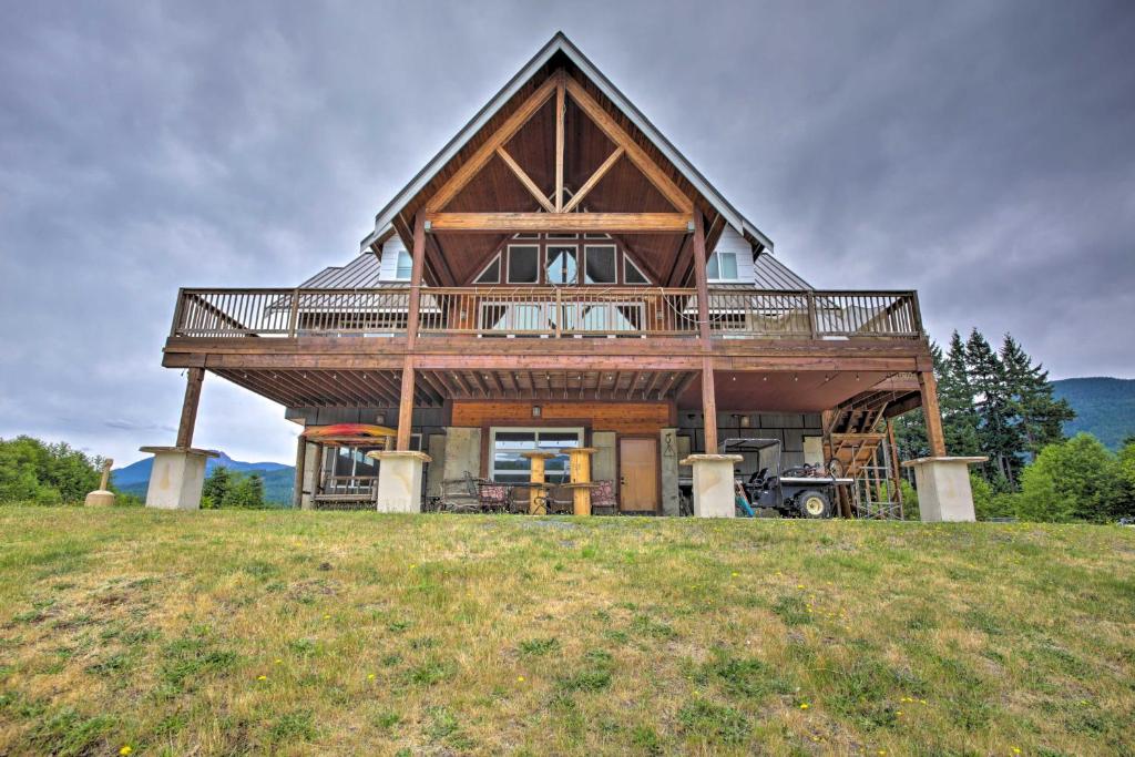 Villa with Firepit and Pond - 11 Miles to Mt Rainier! - main image