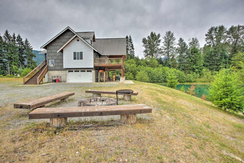 Villa with Firepit and Pond - 11 Miles to Mt Rainier! - image 7