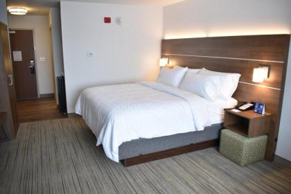 Holiday Inn Express & Suites - Boston South - Randolph an IHG Hotel - image 10